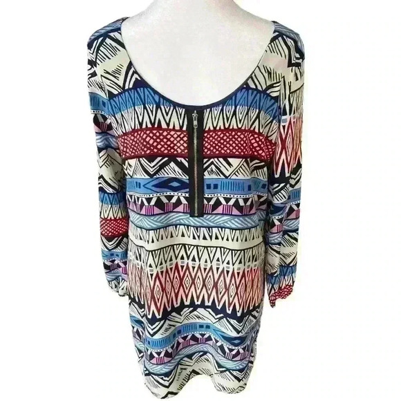 ⭐️2/$10⭐️ Patterned women’s long sleeved shift dress size S - Picture 3 of 7